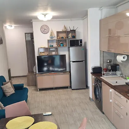 Alezzi Sylver 2 アパート *