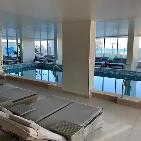Alezzi Sylver 2 Apartment