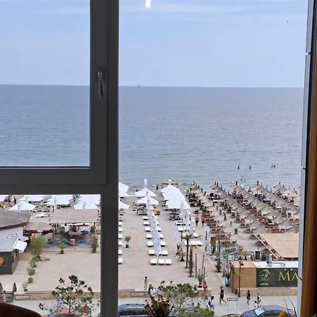 Alezzi Sylver 2 公寓 *