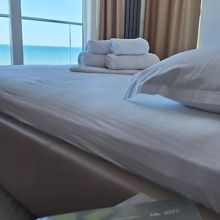 Alezzi Apartamento Năvodari