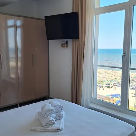 Apartment Alezzi Navodari