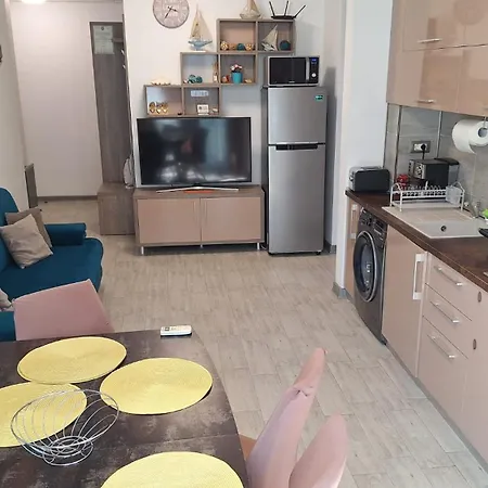 Apartment Alezzi Navodari