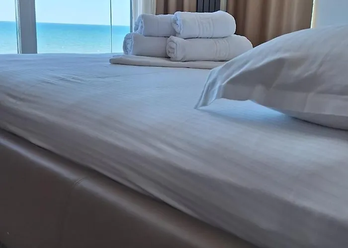 Alezzi Sylver 2 شقة Năvodari